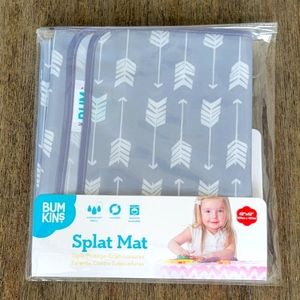 Bumkins Under highchair splat mat gray arrows